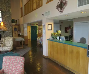 Photo 5 - Americourt Hotel