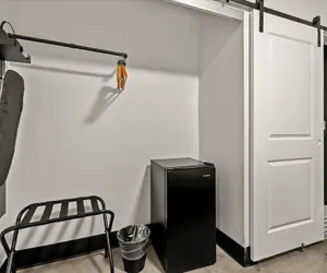 Photo 5 - Le Bon Hotel Hollywood