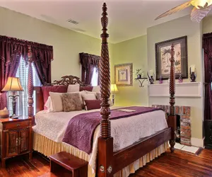 Photo 5 - Green Palm Inn