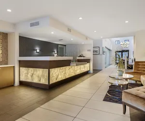 Photo 4 - Best Western Plus Stevenson Manor