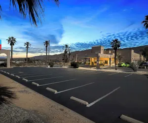 Photo 2 - SureStay Plus by Best Western Twentynine Palms Joshua Tree