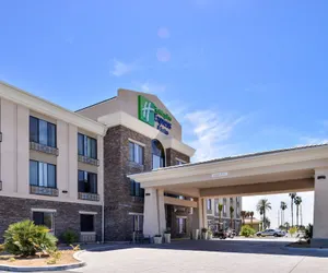 Photo 2 - Holiday Inn Express Hotel & Suites Indio - Coachella Valley, an IHG Hotel