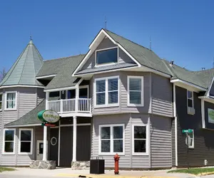 Photo 2 - Hotel Frankfort & Restaurant