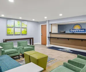 Photo 4 - Days Inn by Wyndham Chattanooga/Hamilton Place
