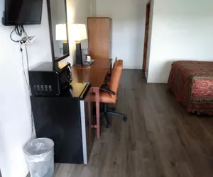 Photo 5 - ELDORADO MOTEL
