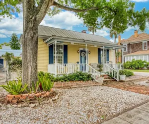 Photo 5 - Little Yellow Cottage on Water Street