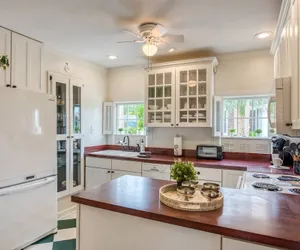 Photo 3 - Little Yellow Cottage on Water Street