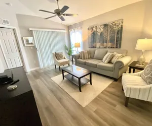 Photo 2 - Grand Palm Community, Picnic Benches, Tennis Court and Much More!!