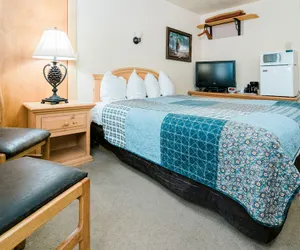Photo 4 - Battle Creek Lodge