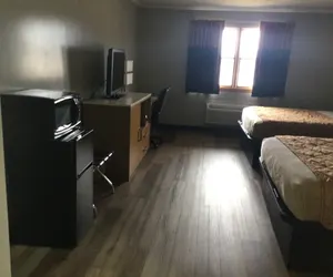 Photo 5 - Colonial Brick Inn & Suites