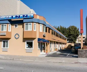 Photo 2 - Seaside Inn