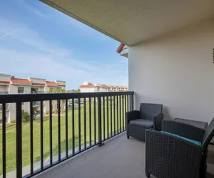 Photo 5 - Ocean Village Club P33