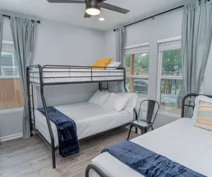 Photo 3 - Newly Remodeled 4BR 2BA Near Amazing Downtown