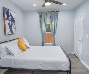 Photo 4 - Newly Remodeled 4BR 2BA Near Amazing Downtown