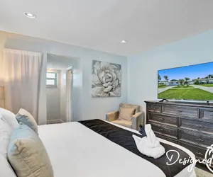 Photo 5 - Modern 5BR with Private Heated Pool