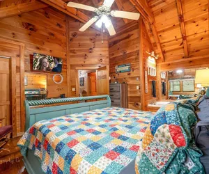 Photo 3 - Bean Pot 1 Bedroom Cabin by RedAwning