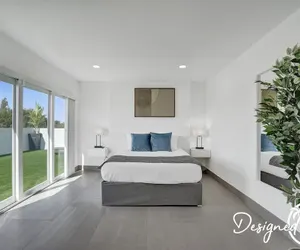 Photo 3 - 3-storey Home with Beautiful Lake View