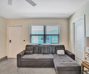 Photo 5 - Hollywood Beach Broadwalk Family Vacation Home