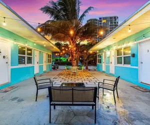Photo 2 - Hollywood Beach Walk, a Vacation Home in Miami