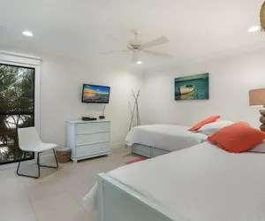 Photo 5 - Waters Edge 104s 2 Bedroom Condo by RedAwning