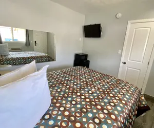 Photo 3 - Dixie Motel