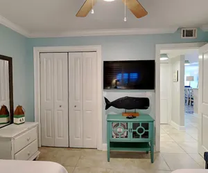 Photo 2 - Destin Towers #122