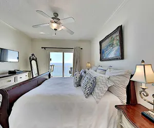 Photo 4 - Crystal Shores West by Southern Vacation Rentals