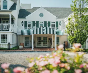 Photo 2 - Canoe Place Inn and Cottages
