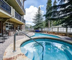 Photo 2 - Lone Eagle 2 Bedroom Condo