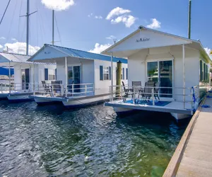 Photo 2 - Aqua Lodge Rentals At Coconut Cay