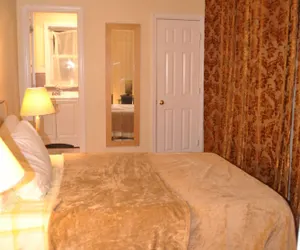 Photo 5 - Motel House