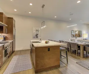 Photo 5 - Juniper Landing 3 Bedroom by Avantstay Condo in Park City Mountain Resort w/ Pool, Hot Tub & Gym