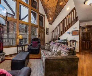 Photo 2 - Bear Hug - Cabin Comfort - Outdoor Pool - Walking Trails -family/group Fun!