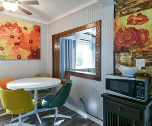 Photo 3 - Downtown House in Historic Branson - Awesome Location