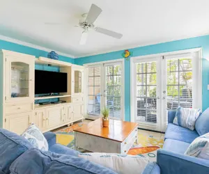 Photo 3 - Southard Getaway by Avantstay w/ Covered Patio, Great Location & Shared Pool! Week Long Stays