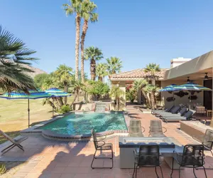 Photo 3 - Moonshine by Avantstay Modern & Stylish Estate w/ Bar, Fire Pit & Hot Tub 5 bd