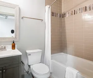 Photo 5 - Waverly by Avantstay Nashville-inspired Townhome w/ Luxury Kitchen, Pool Table