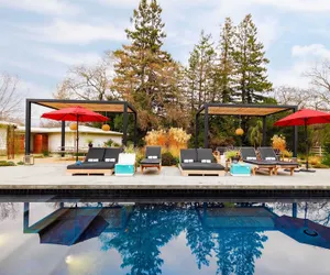 Photo 5 - Marquee By Avantstay Modern Stylish Estate w/ Pool & Entertainers Courtyard