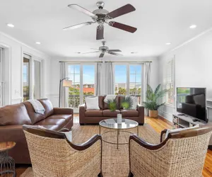 Photo 3 - Sand Dune & Sea Shell by Avantstay Gorgeous 2 Home Rental w/ 12 BRs