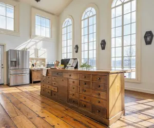 Photo 3 - River House by Avantstay Historic & Secluded Estate on the Hudson River w/ Pool Sleeps 24!