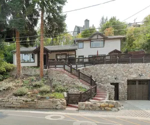 Photo 2 - Hillside Overlook by Avantstay Quiet Mountain Getaway w/ Incredible Views!