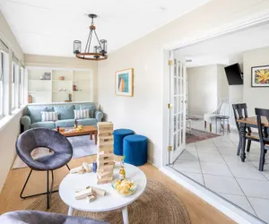 Photo 2 - Harper by Avantstay Beautiful Home w/ Pool Walk to the Beach!