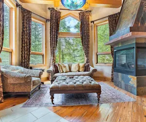 Photo 2 - Cherry Ridge by Avantstay Incredible Mountain Mansion w/ Game Room, Hot Tub & Views!!