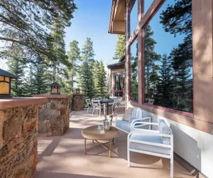 Photo 5 - Cherry Ridge by Avantstay Incredible Mountain Mansion w/ Game Room, Hot Tub & Views!!