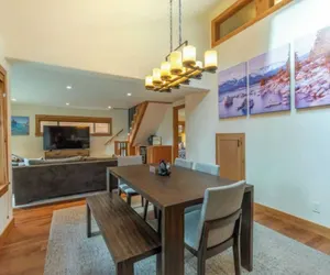 Photo 5 - Henderson by Avantstay Lake View! Walk to Beach, Garwoods & More!