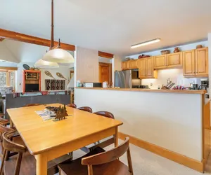 Photo 4 - Smuggler B by Avantstay Excellent Condo Within Walking Distance Of Lift #7