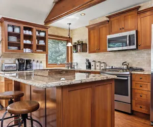 Photo 4 - Ghostriders 11 by Avantstay Top Floor Condo w/ Large Patio & Mountain Views!