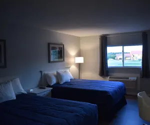 Photo 5 - Lake Cadillac Resort