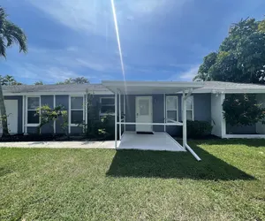 Photo 2 - Island Escape