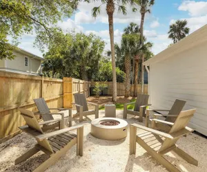 Photo 3 - Lumie by Avantstay 5BR Ranch w/ Firepit + Patio